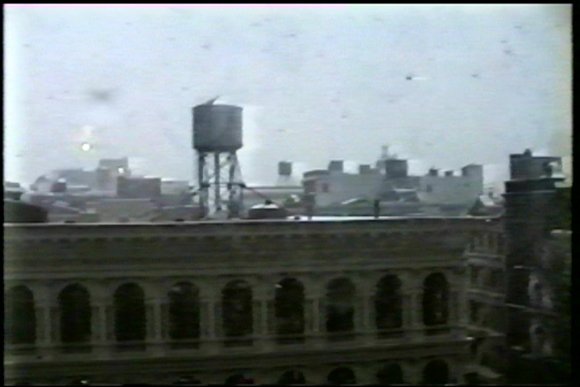 Jonas Mékas - Installation video 5 écrans " Farewell to Soho" - (...)